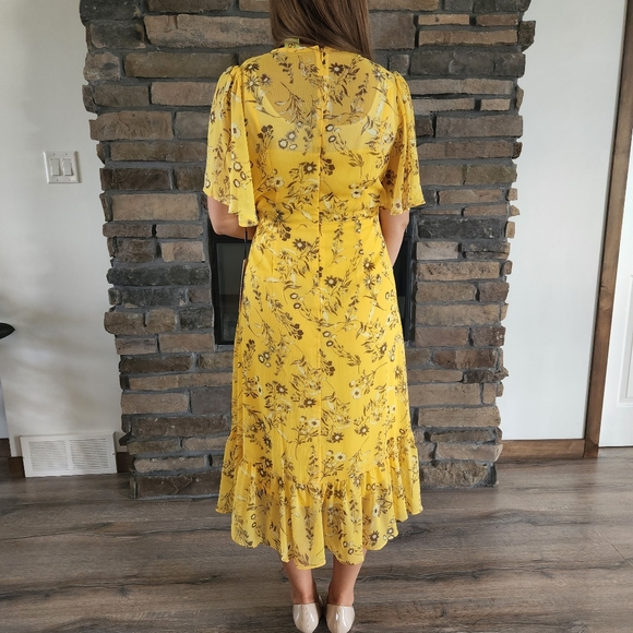 Hi low Faux wrap Dress - Picture 3 of 3